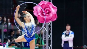 milanese forza e coraggio sella viola un cerchio sfe08874a copia simone ferraro ph